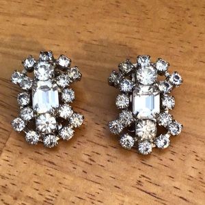Vintage silver tone rhinestone clip on earrings